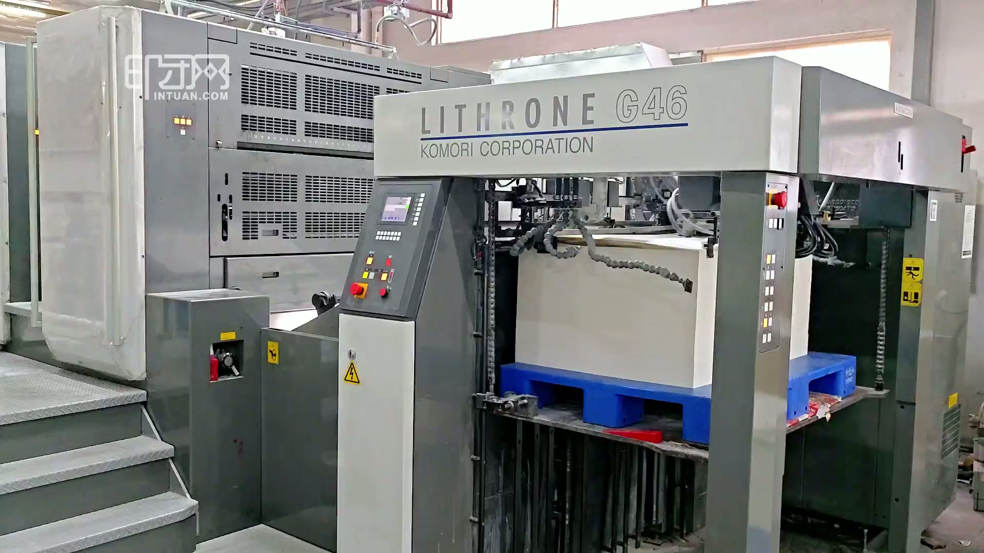 日本小森全开印刷机封面